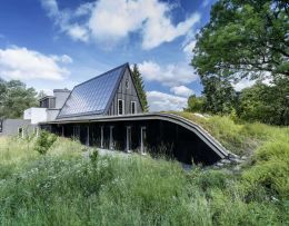 Das Sonnenhaus Konzept von Uwe und Susanne Fickenscher in Hof an der Saale ist ein Green Building, das mit mit seinen Grundlagen, einer nachhaltigen Bauweise und einem effizienten Energiekonzept überzeugt.