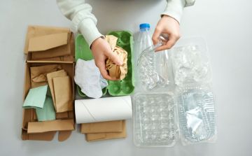 Plastikmüll im Haushalt Mülltrennung