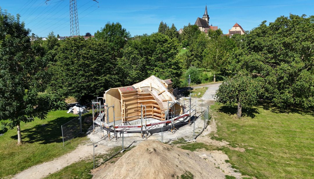 Baustelle des neuen Jugendtreffs am Neckar in Ingersheim