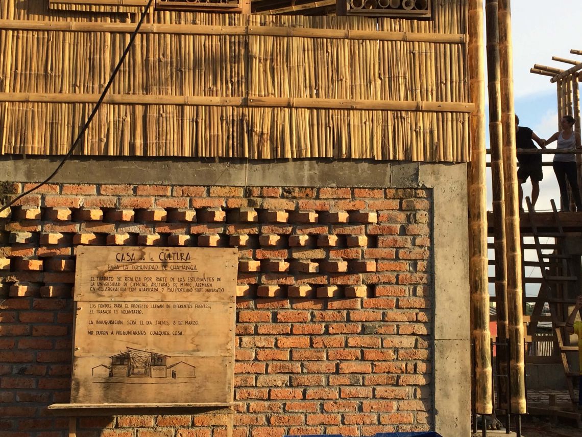 Bauschild des Kulturzentrums in Chamanga