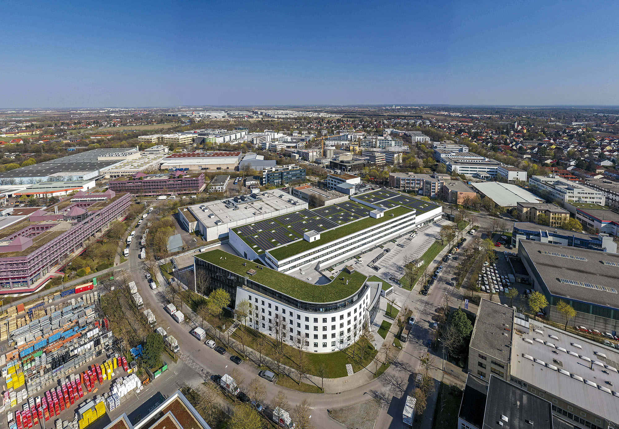 Die Schwaiger Group hat beim 24.000 Quadratmeter umfassenden Komplex Centro Tesoro  ein grünes Exempel statuiert
