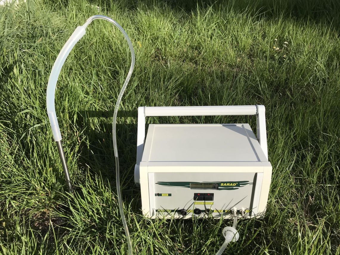 eine Bodenluftsonde mit einem digitalen Messgerät